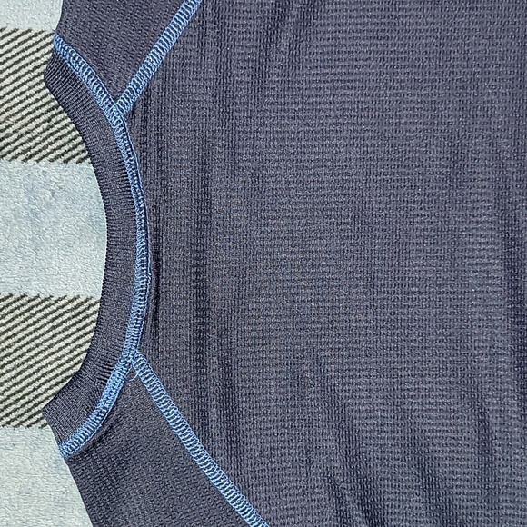 Vintage. 90's. NIKE. Sphere-dry. Tee-shirt size Large. Like-new - Picture 15 of 15